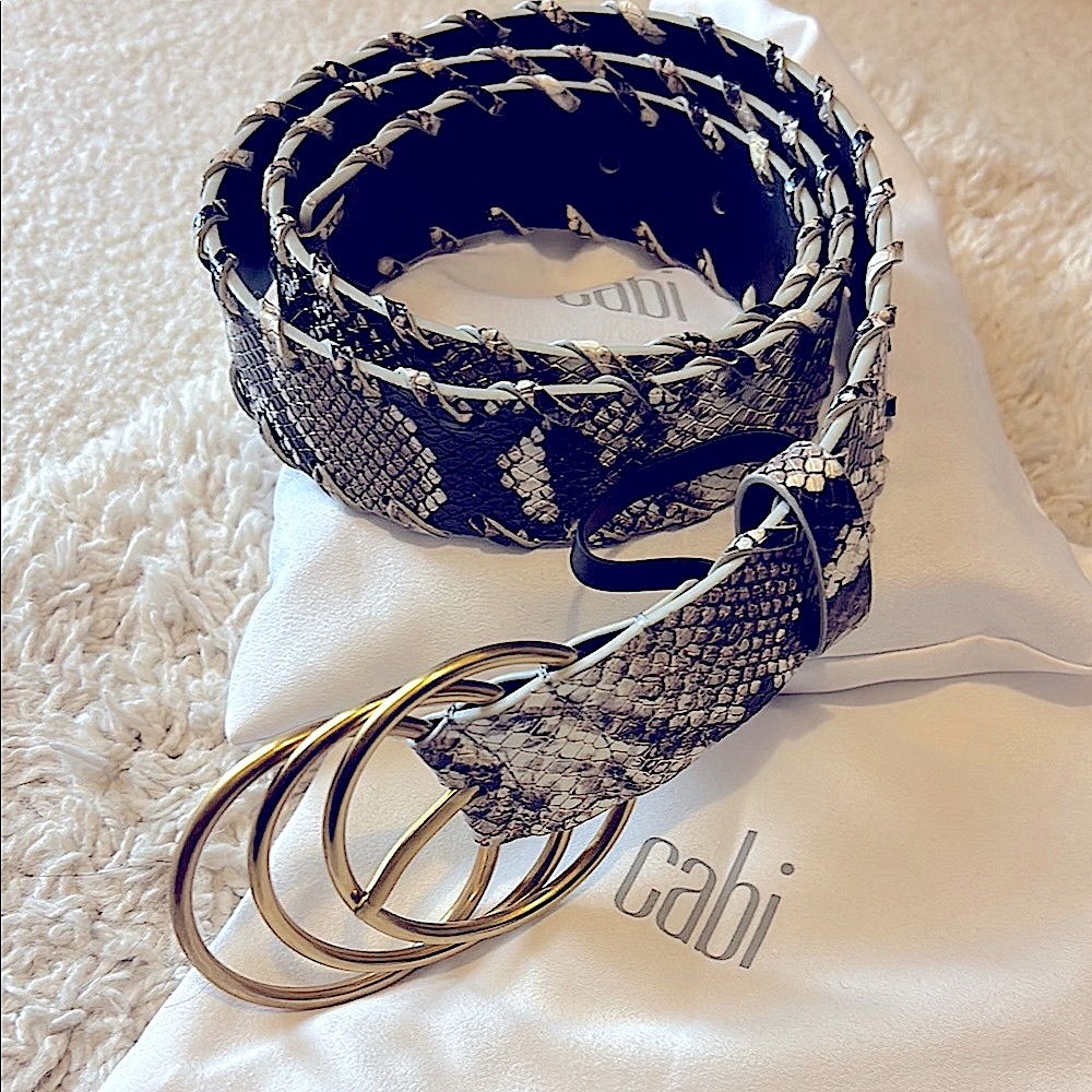CABI Snake Print Belt with Gold Buckle. New! 🖤🤍